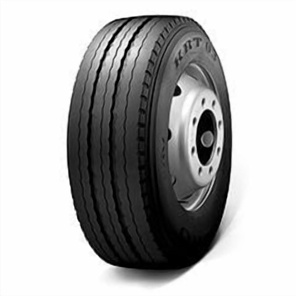 Kumho KRT03 235/75R17.5 143/141J J Commercial Tire