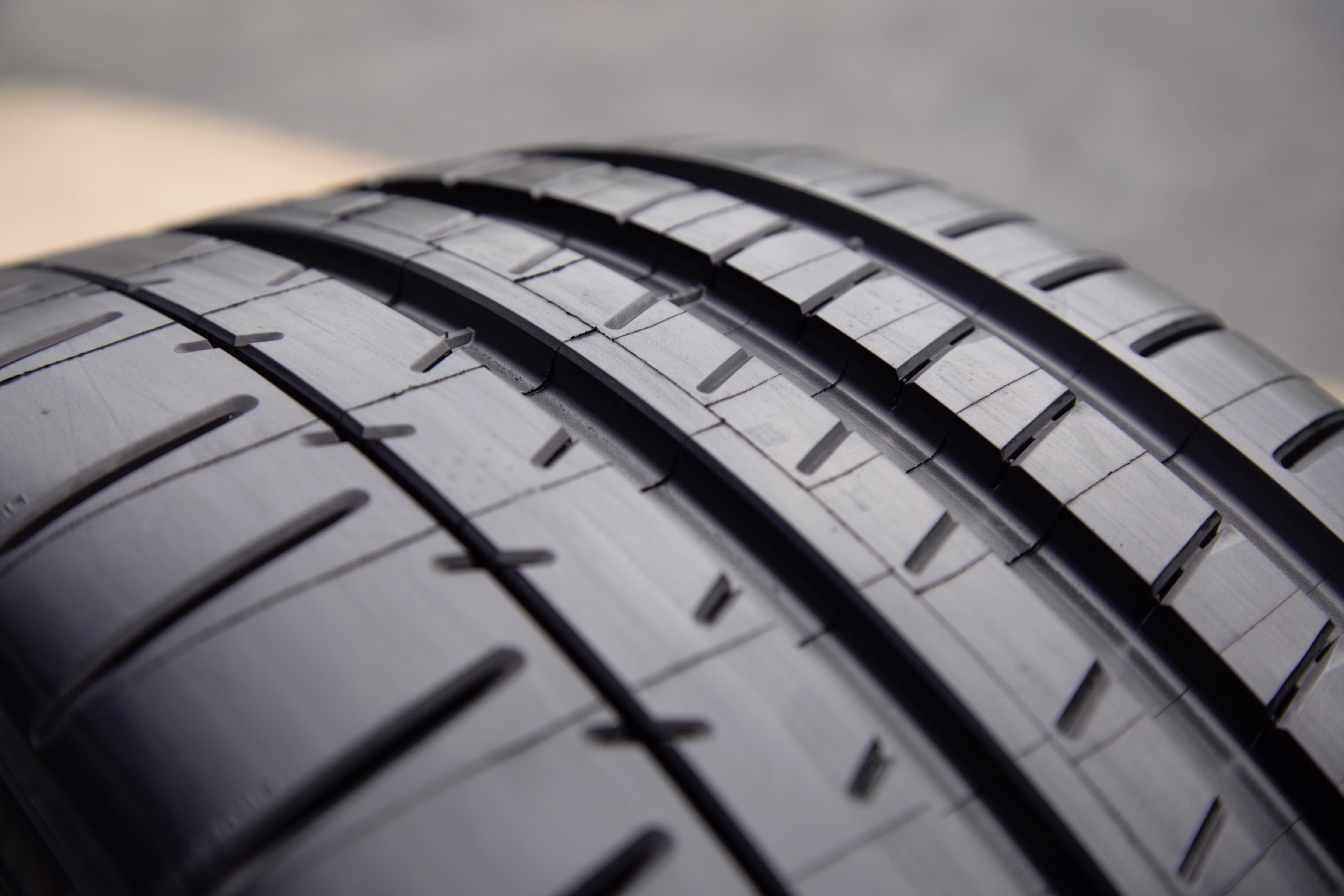 Michelin Pilot Super Sport Summer 225/40ZR18/XL 92Y Tire