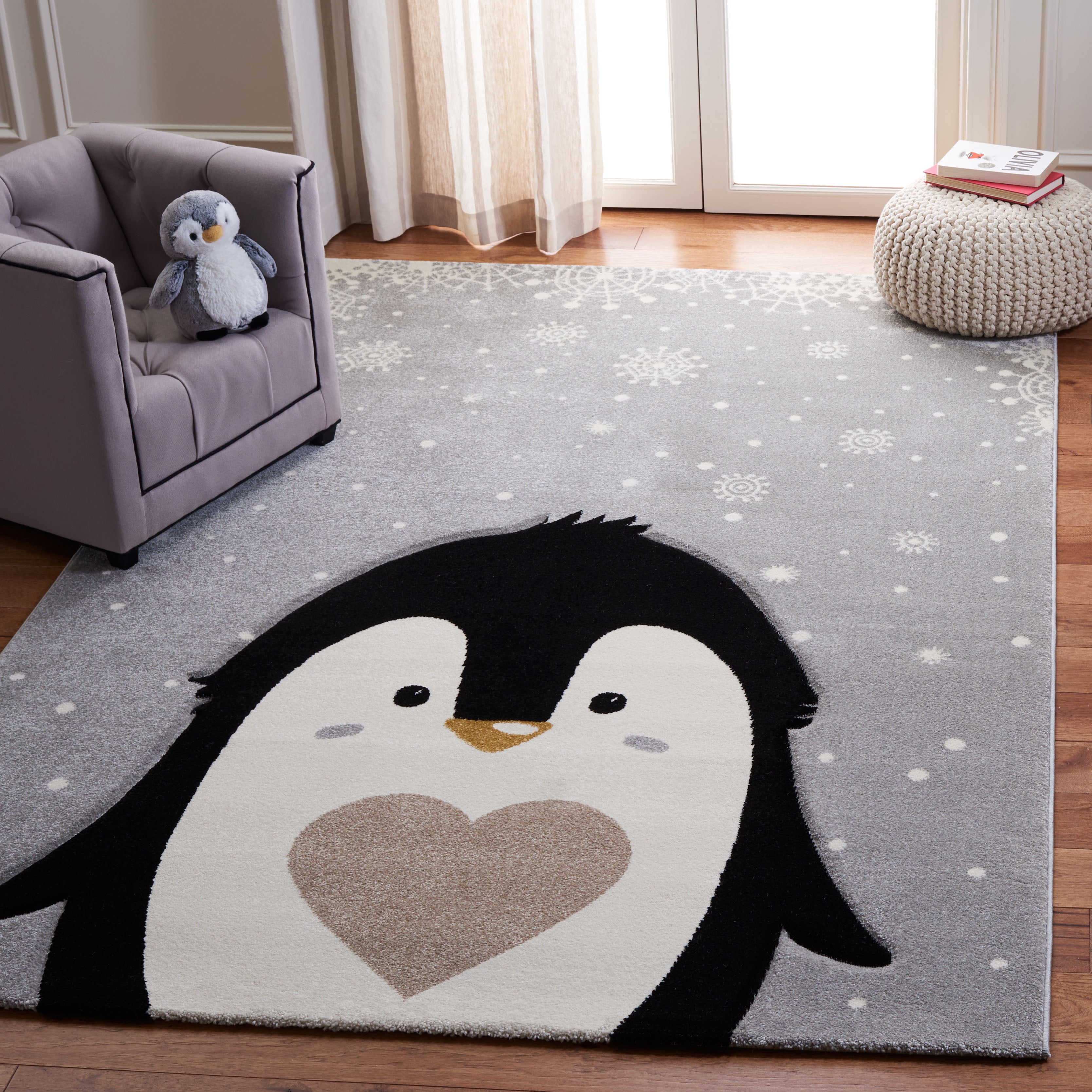 SAFAVIEH Carousel Kids Penguin in the Snow Area Rug, Light Gray/Black, 5'3" x 7'6"