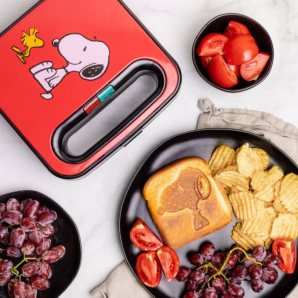 Uncanny Brands Peanuts Snoopy Grilled Cheese Maker