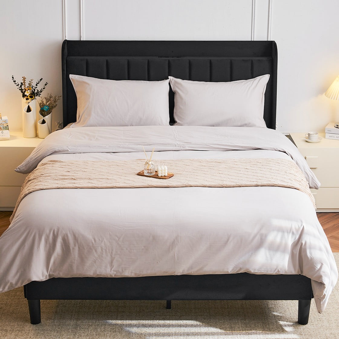 Zimtown Full Bed Frame with Charging Station, Wingback Platform Bed Frame , Mattress Foundation, Black