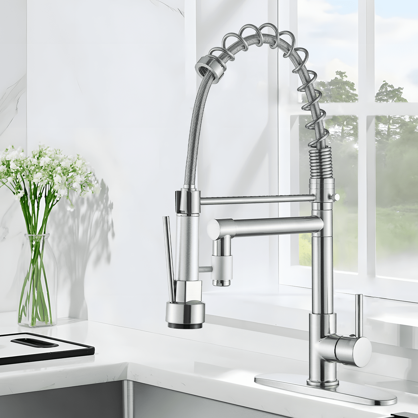Zovajonia Pull-Down Sprayer Kitchen Faucet Sink Swivel Spout Single-Handle Mixer Tap Brushed Nickel